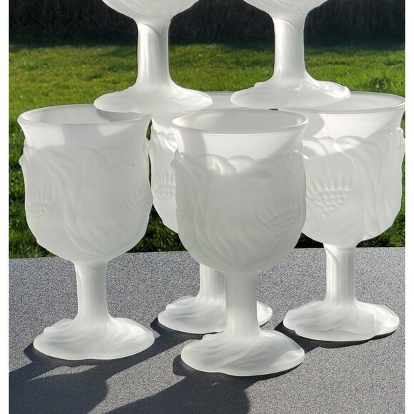 Embossed Floral Frosted Glass Water Goblet set-6 vintage1980s Avon textured - Picture 5 of 10